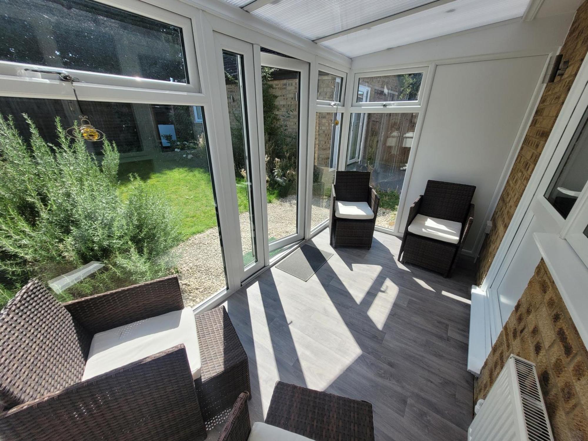 Bumblebee Bungalow - With Separate Office And Gaming Space By Catchpole Stays Colchester Eksteriør billede